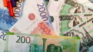 Курс рубля в Казахстане достиг минимального уровня с марта 2022 года