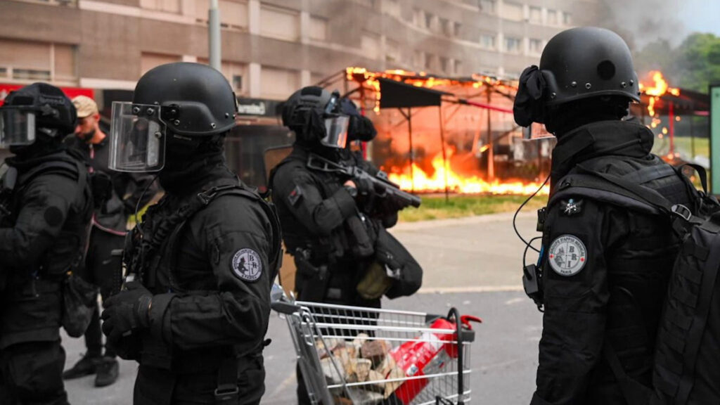 Фото: Twitter / Préfecture de Police