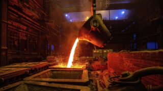 Медь дешевеет в понедельник