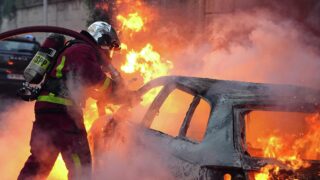 После смерти подростка во Франции начались беспорядки