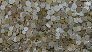 Реальные денежные доходы казахстанцев снизились на 5,2% в апреле