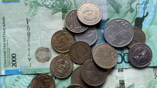 Тенге стал сильнее