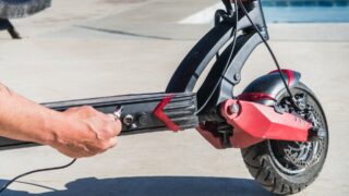 В Алматы запрещено использовать арендные электросамокаты в четырех парках