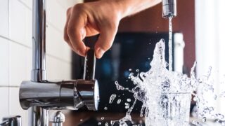 В Кокшетау уже третью неделю более двух тысяч человек не имеют доступа к воде