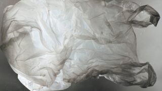 В Кыргызстане планируют ввести запрет на продажу полиэтиленовых пакетов