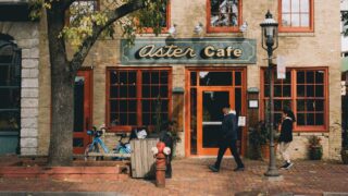 В мае произошло неожиданное снижение индекса деловой активности в сфере услуг США