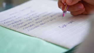 В РК хотят запретить выезд школьников за рубеж без приказа Минпросвещения