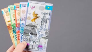 Курс доллара подорожал почти на 2 тенге на дневных торгах KASE 25 июня