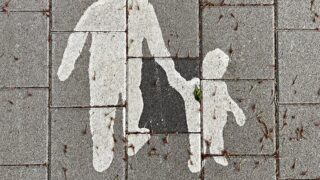 Жительница Павлодара лишилась родительских прав