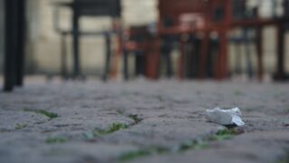 Алматинцев оштрафовали на 91 млн тенге за выброс мусора на улицах