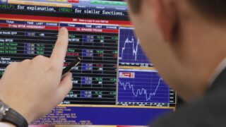 Биржи Европы растут благодаря положительным корпоративным новостям