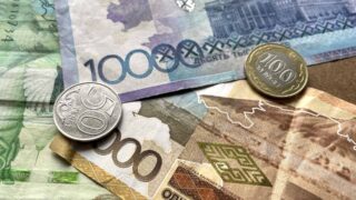 Доллар дешевеет почти всю неделю. Каким будет курс тенге 22 августа?