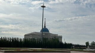 Глава государства поручил вернуть скверы аллее Мыңжылдық в Астане