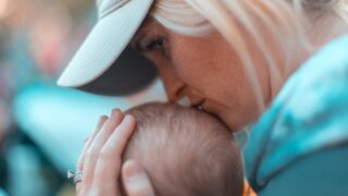 Токсичное материнство: как понять, что вы вредите ребёнку