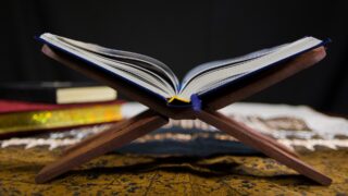 Мужчина в Копенгагене пытался сжечь Коран возле посольства Ирака