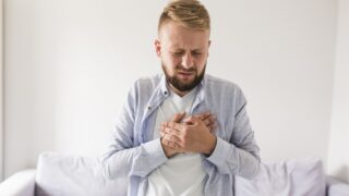 Найден способ борьбы с изжогой, не отвечающей на лекарства