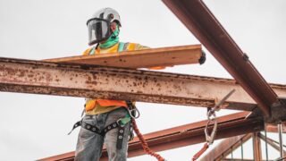 Застройщиков обяжут давать гарантию на жильё не менее 5 лет