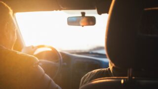 Почему в жару в МВД РК не рекомендуют заправлять полный бак — основные правила