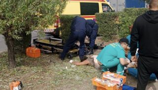 Троих работников ударило током в Павлодаре