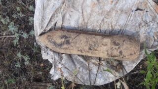 В Западно-Казахстанской области при выкапывании траншеи нашли артиллерийский снаряд