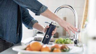 Жители многоэтажного дома в Актау четыре дня остаются без воды