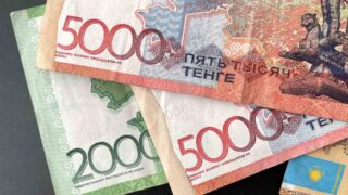 Значительно сократились денежные переводы из России в Казахстан