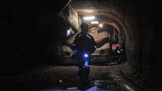 Более 130 шахтеров эвакуировали из шахты из-за пожара