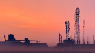 Цены на нефть растут на фоне ожиданий влияния урагана «Идалия» на добычу в Мексиканском заливе