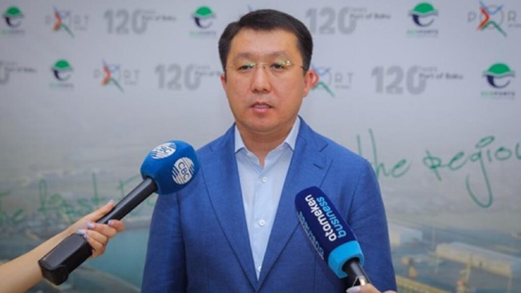 Глава МИИР РК Марат Карабаев