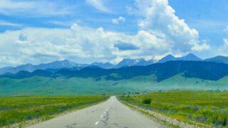 Грузопоток машин и людей через казахстанскую границу удвоился