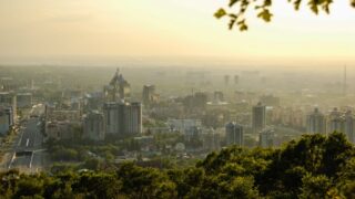 «Казгидромет» дал рекомендацию жителям Алматы ограничить выход на улицу в субботу