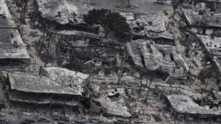 Масштабное бедствие: город Лахайна на Гавайях сгорел полностью, погибших почти сотня людей