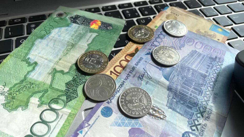 Медианная оценка ожидаемой инфляции в следующие 12 месяцев снизилась до 16,9% в Казахстане