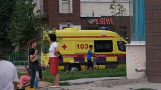 Оперативный штаб продолжает оказывать помощь пострадавшим при пожаре в Аккенте 