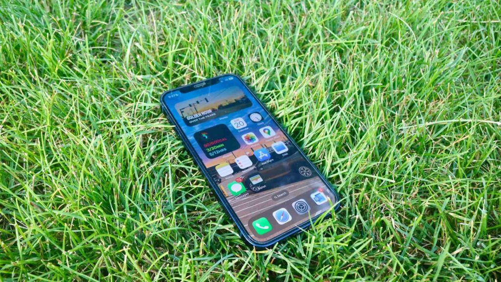 Редакция Hi-Tech Mail.Ru назвала семь худших моделей iPhone в истории Apple