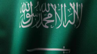 Саудиты продлевают добровольное сокращение добычи нефти на 1 млн баррелей в сутки