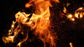 Семь человек спасены пожарными из горящей гостиницы в Алматы