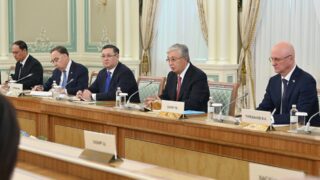 Токаев поблагодарил Рахмона за поставки воды и электроэнергии в Казахстан