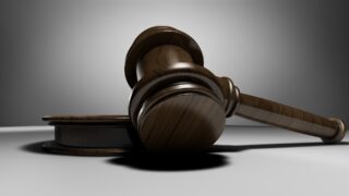 Трое жителей Павлодара приговорены к лишению свободы за насильственные действия в отношении несовершеннолетней