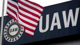 UAW критикует предложение о контракте от Stellantis как «неприемлемое»
