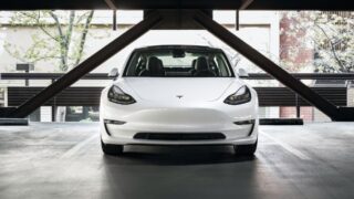 В июле было доставлено более 60 тысяч электрокаров Tesla из Шанхая