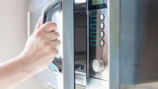 За чей счет ремонтируется техника в арендованной квартире?