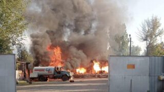 Возгорание 40 газовых баллонов на заправке в Алматинской области: двое пострадавших