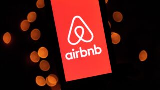 Airbnb и Blackstone присоединятся к индексу S&P 500 с 18 сентября