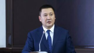 Аким Павлодарской области объявил выговоры четырём подчинённым на аппаратном совещании