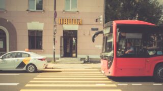 Автопарки Астаны несут миллиардные убытки из-за безбилетников в автобусах