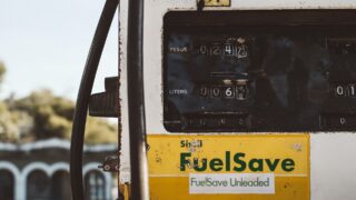 Цены на автомобильное топливо в Чехии продолжают расти, дизель подорожал на 30%