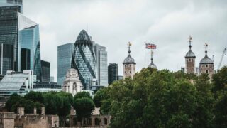 Годовая инфляция в Великобритании замедлилась до 6,7% в августе