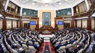 Какие изменения ожидают среднее образование в Казахстане: открытие школ, бесплатная форма и новые стандарты для учителей