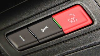 Кнопка SOS на транспорте будет необязательной до 2027 года